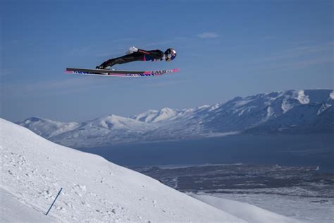 Skifliegen: Waghalsige Weitenjagd – Kobayashi fliegt auf  .